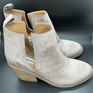Steve Madden Suede Booties